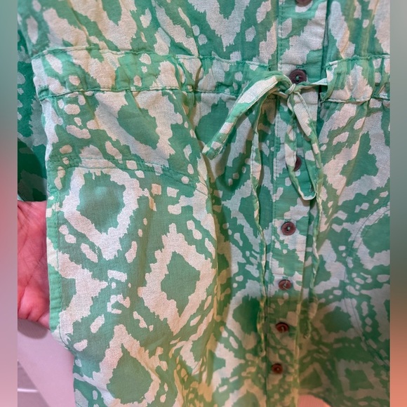 Fresh Produce Vibrant Green Patterned Blouse 100% Cotton w pockets💚 - Picture 4 of 6